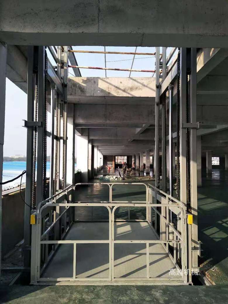 導(dǎo)軌式液壓升降機